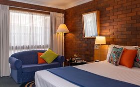 Country Pathfinder Motor Inn